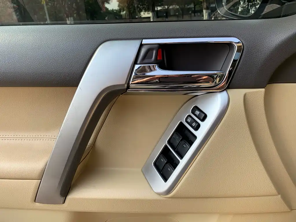 Toyota Prado 2016 — фото 22