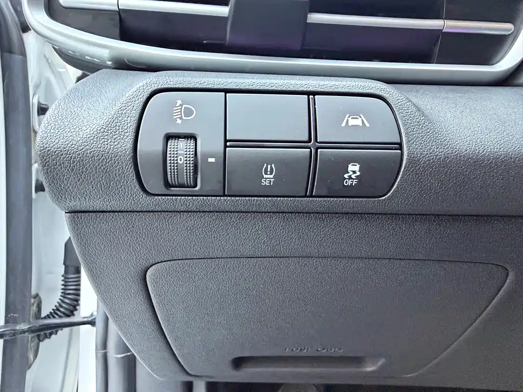 Hyundai Elantra 2022 — фото 9