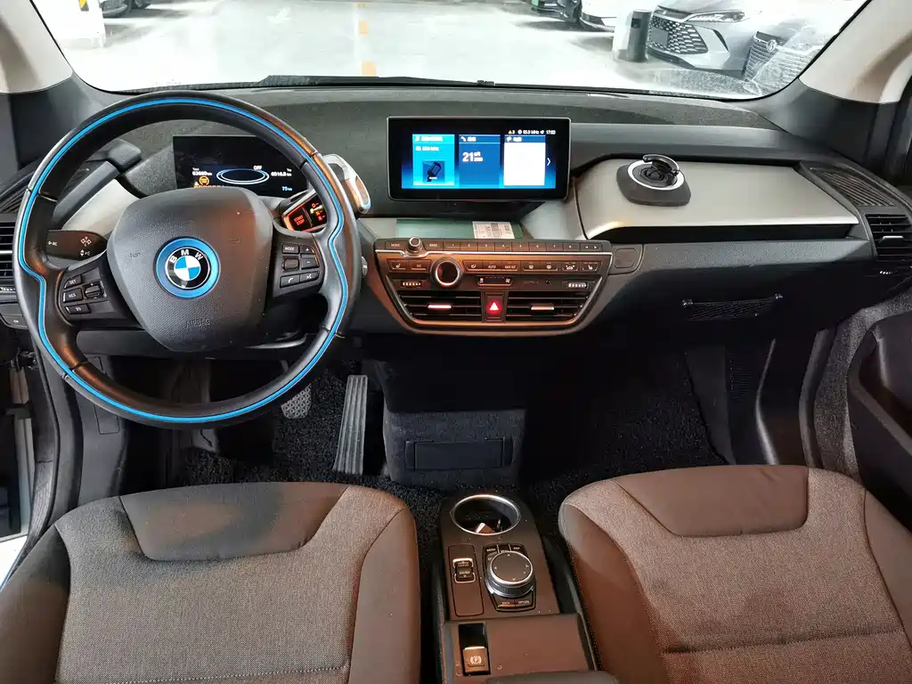BMW i3 2018 — фото 18