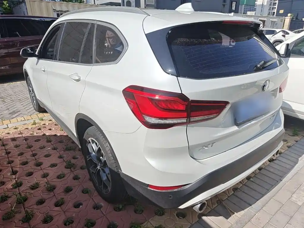 BMW X1 2021 — фото 5