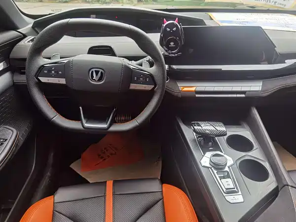 Changan UNI-V 2024