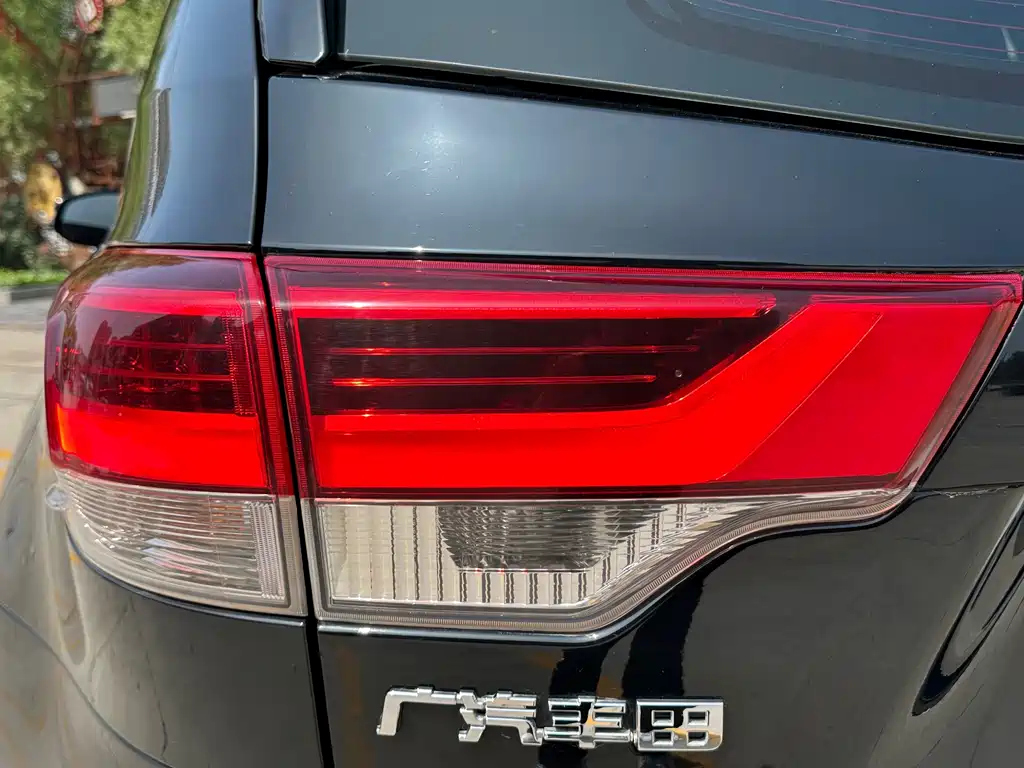 Toyota Highlander 2021 — фото 10