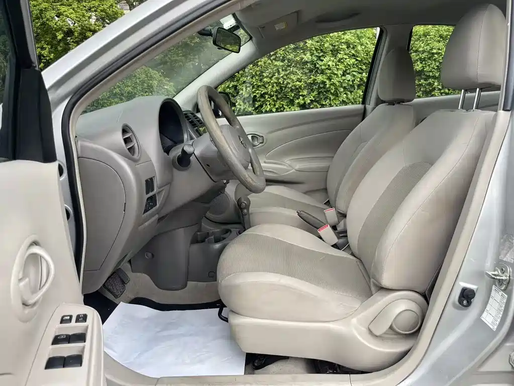 Nissan Sunny 2013 — фото 9