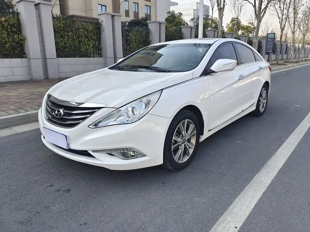 Hyundai Sonata 2016 — фото 1