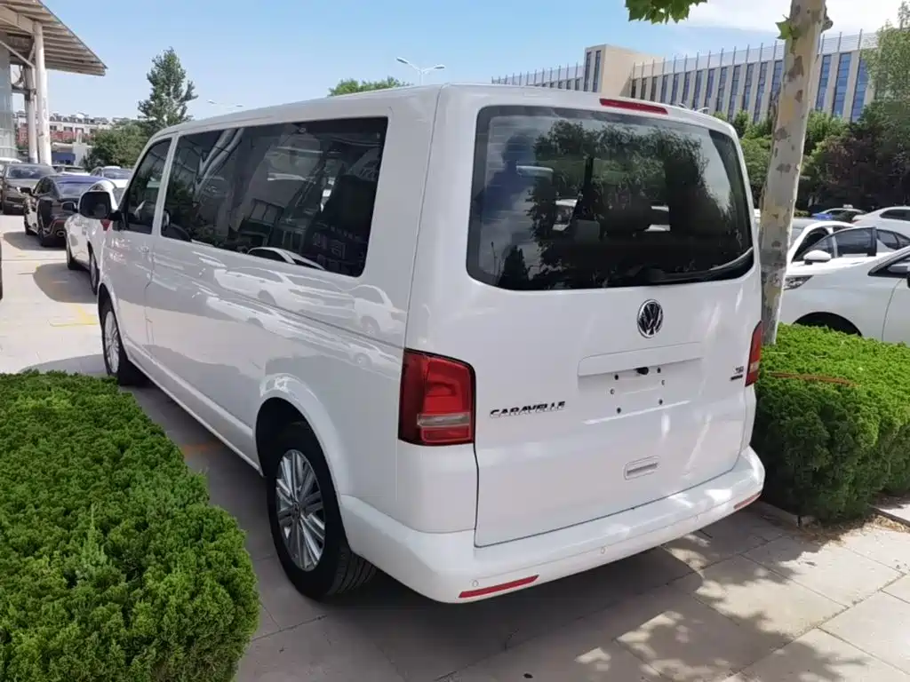 Volkswagen Caravelle 2015 — фото 5