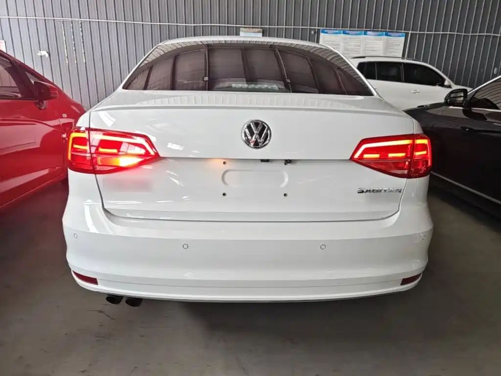 Volkswagen Sagitar 2017