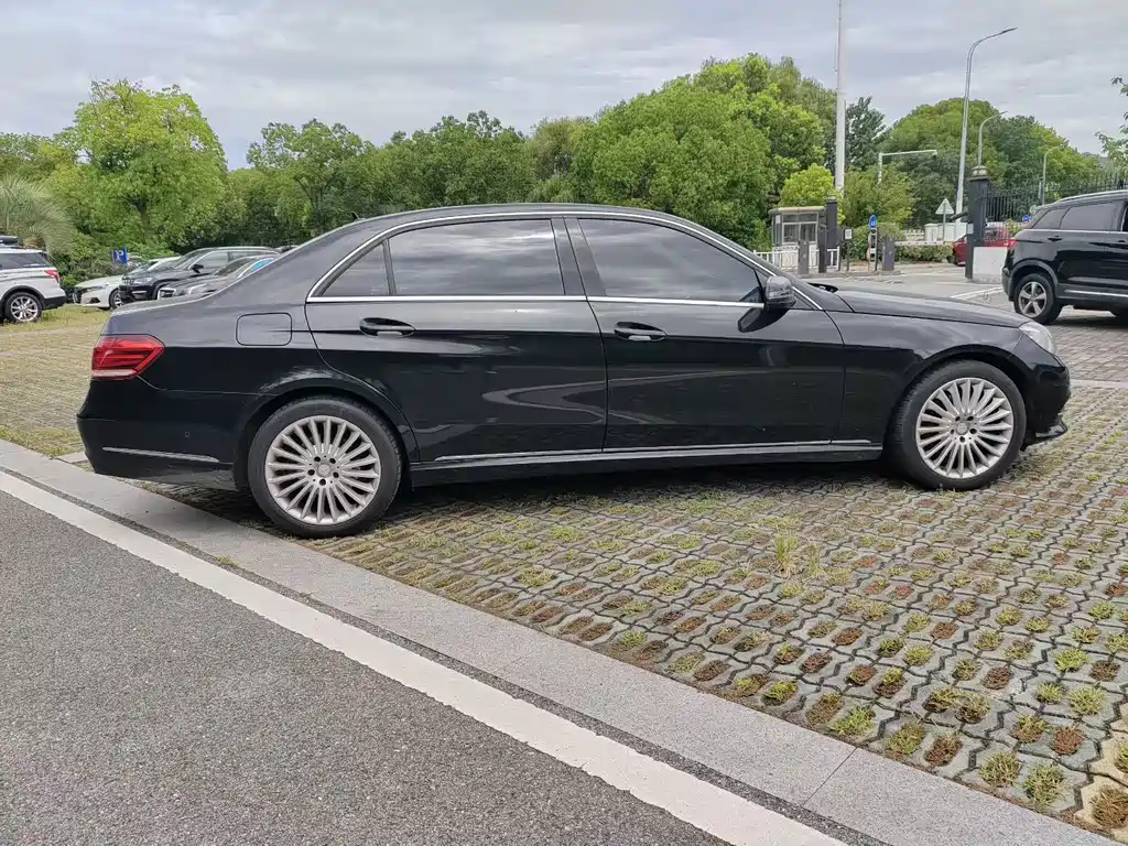 Mercedes-Benz E-Class 2015