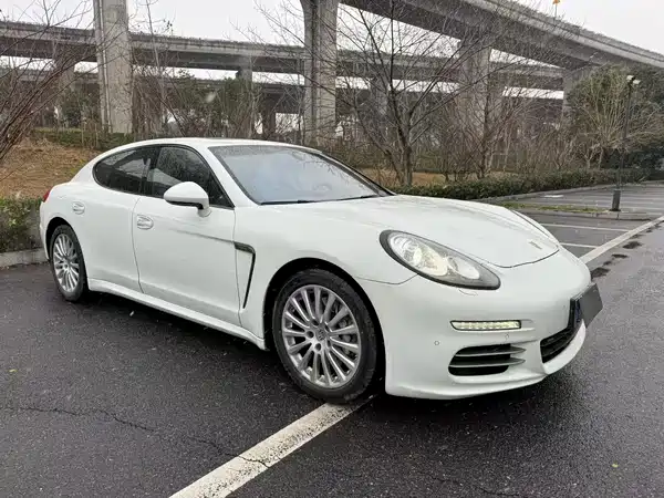 Porsche Panamera 2014