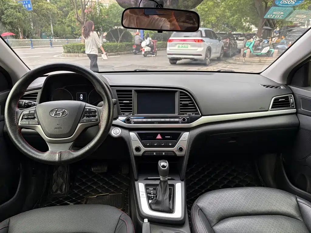 Hyundai Celesta 2017 — фото 6
