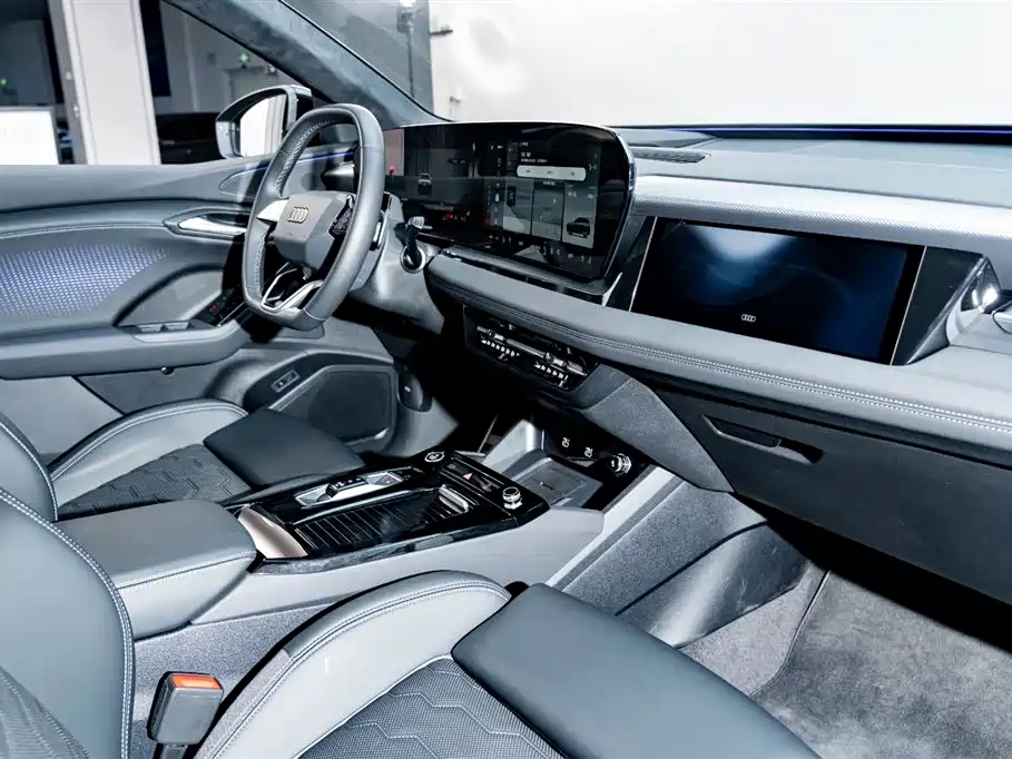 Audi Q6L e-tron 2025 — фото 20