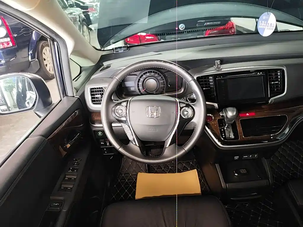 Honda Odyssey 2018 — фото 11