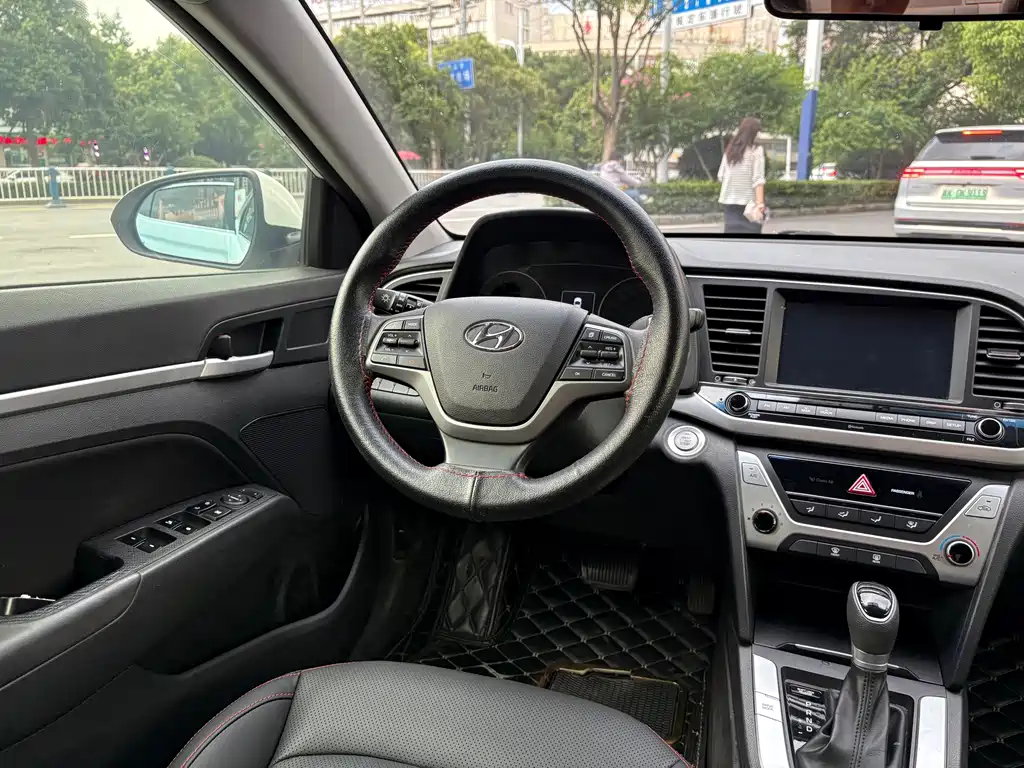 Hyundai Celesta 2017 — фото 7