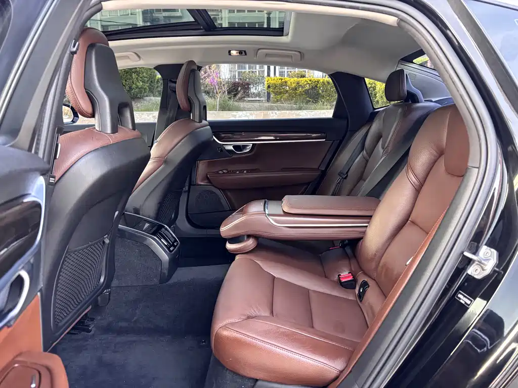 Volvo S90 2017 — фото 10