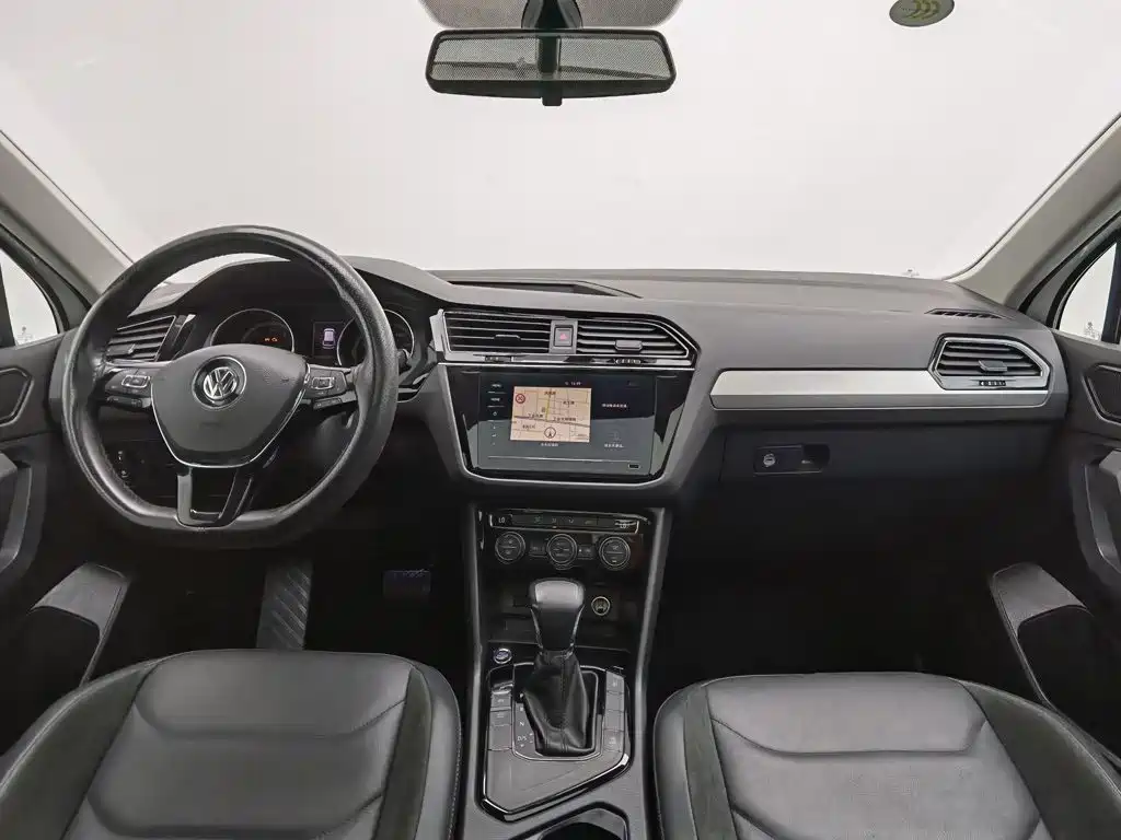 Volkswagen Tiguan L 2020 — фото 5