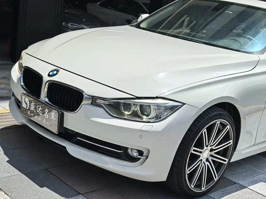BMW 3 Series 2013 — фото 18