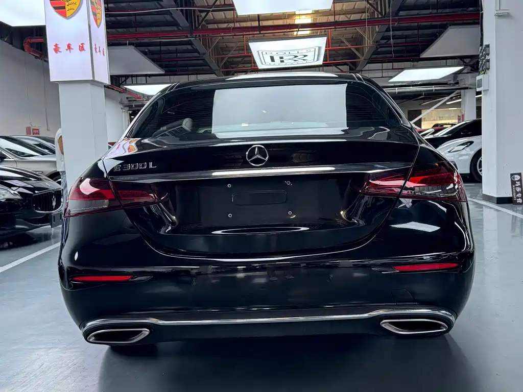 Mercedes-Benz E-Class 2023 — фото 22