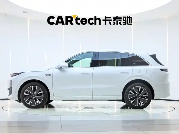 Li Auto L6 2025