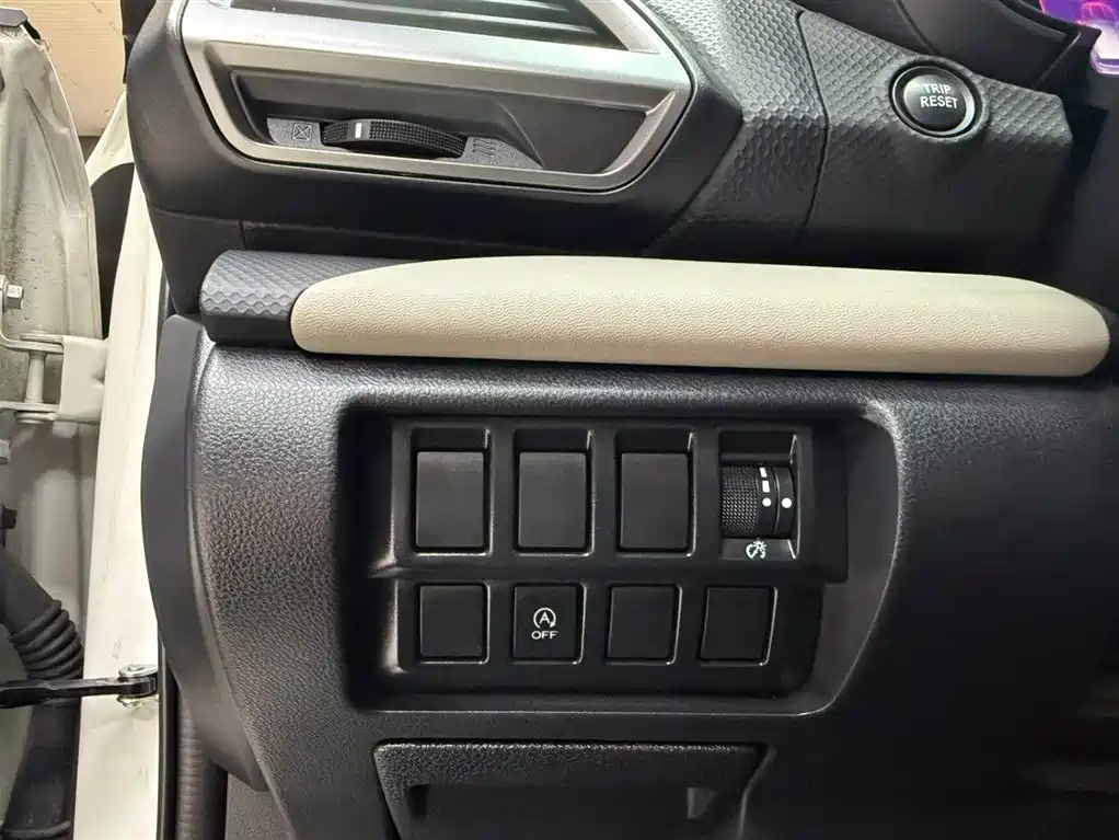 Subaru Forester 2022 — фото 14