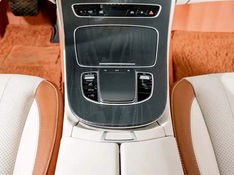 Mercedes-Benz E-Class 2023 — фото 14