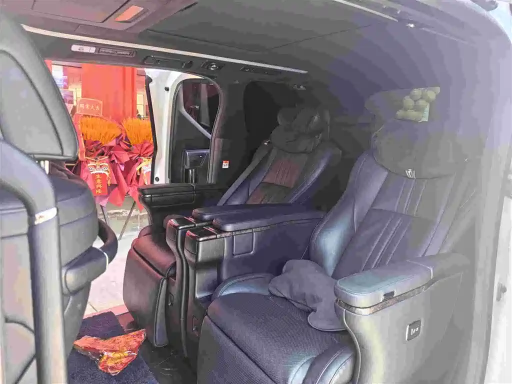 Toyota Vellfire 2023 — фото 3