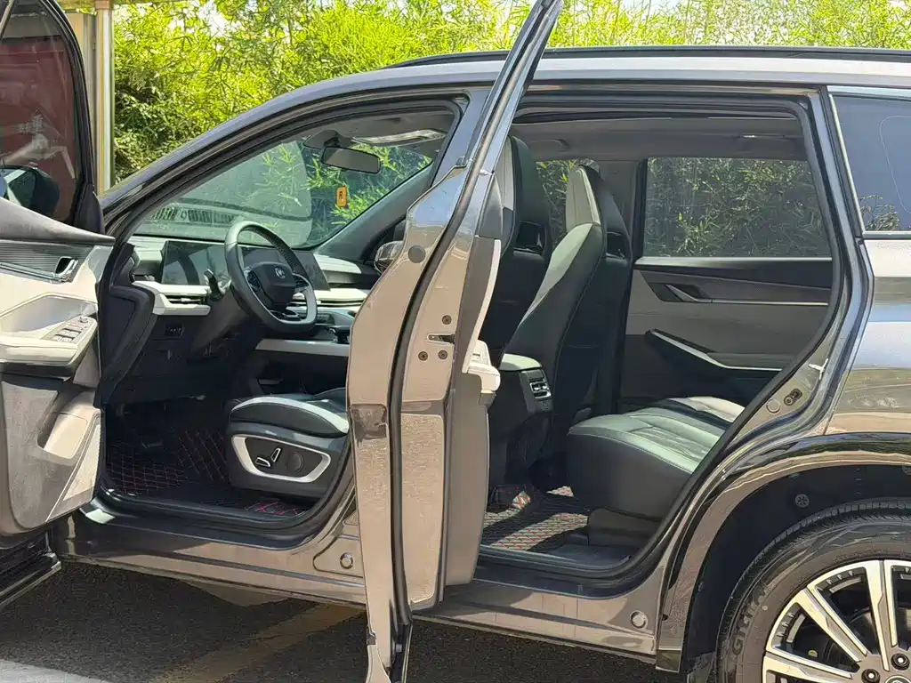 Changan CS75PLUS 2024 — фото 15