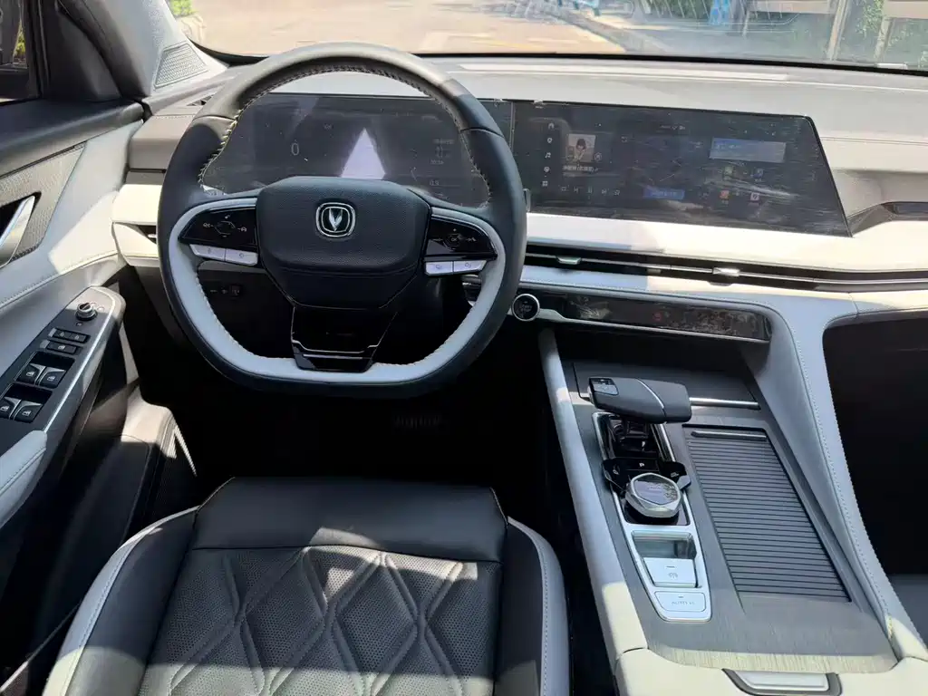 Changan CS75PLUS 2024 — фото 16