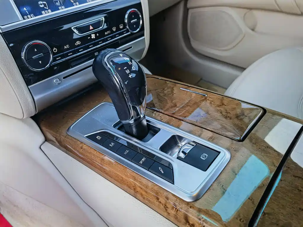 Maserati Quattroporte 2014 — фото 10