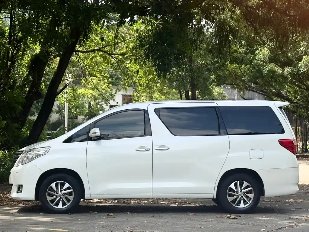 Toyota Alphard 2015 — фото 20