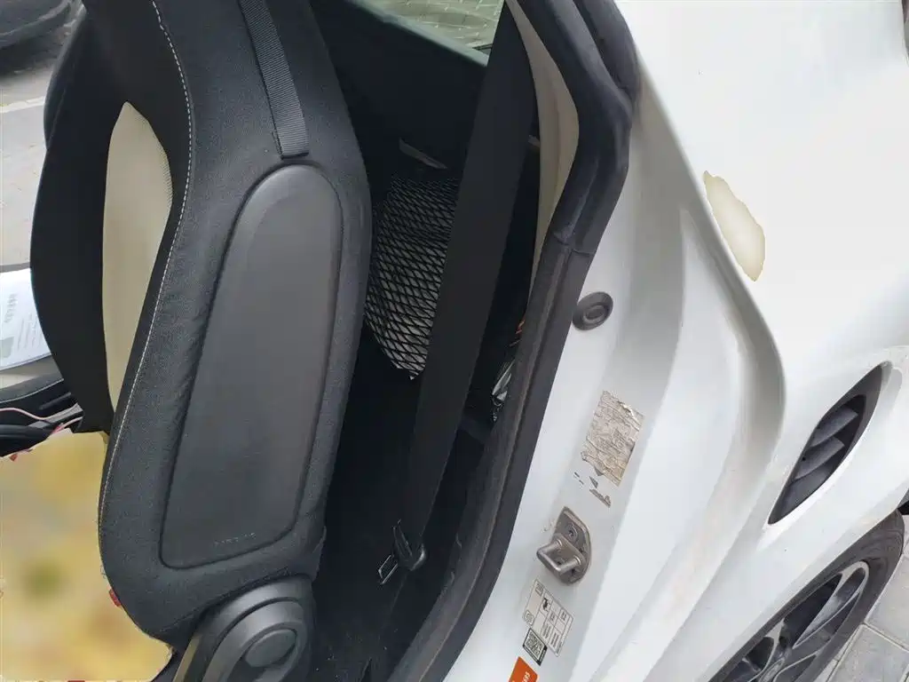 smart Fortwo 2016 — фото 18