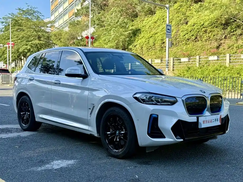 BMW iX3 2021 — фото 4
