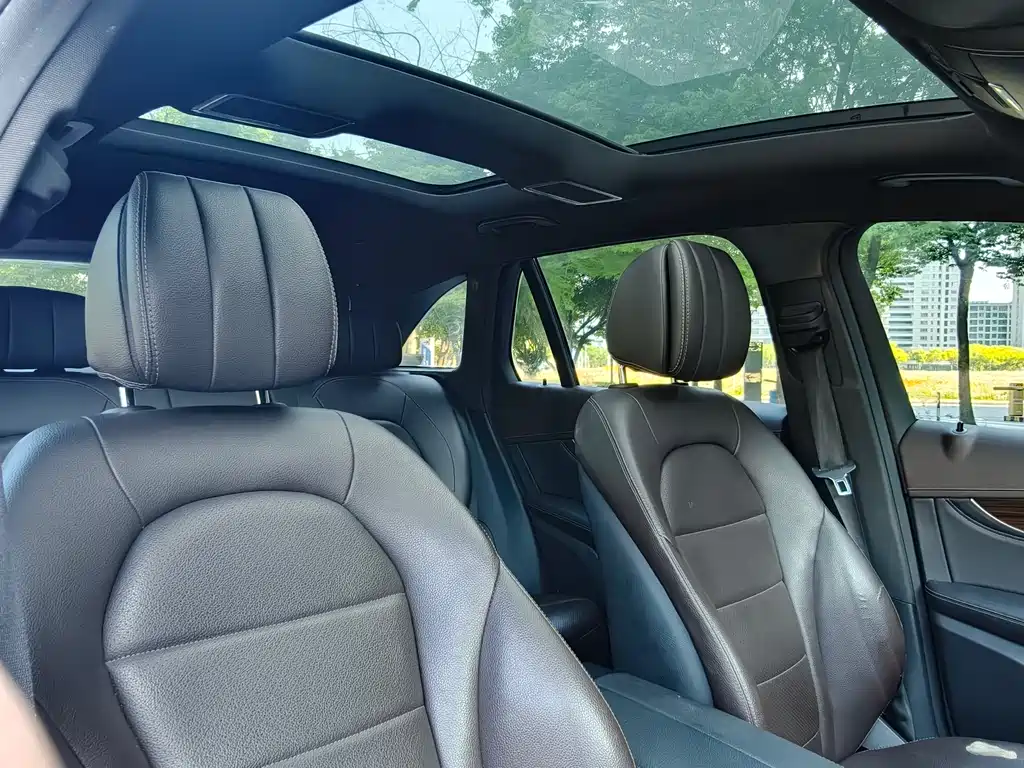 Mercedes-Benz GLC 2018 — фото 10