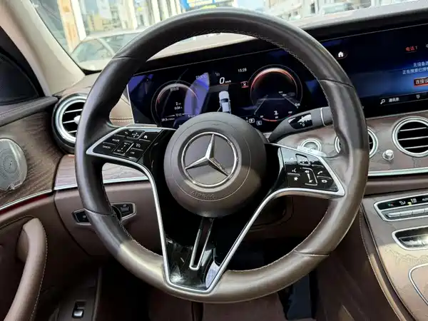 Mercedes-Benz E-Class 2021