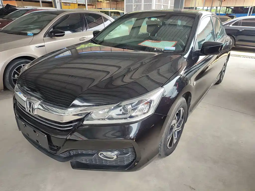 Honda Accord 2018 — фото 3