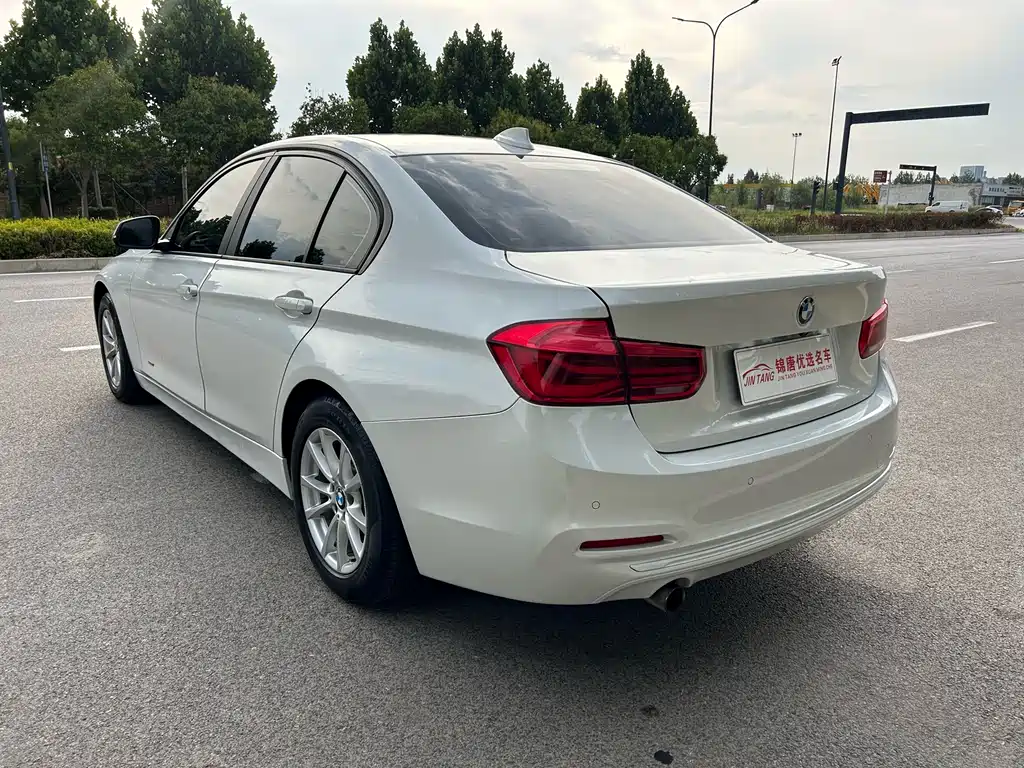 BMW 3 Series 2016 — фото 12