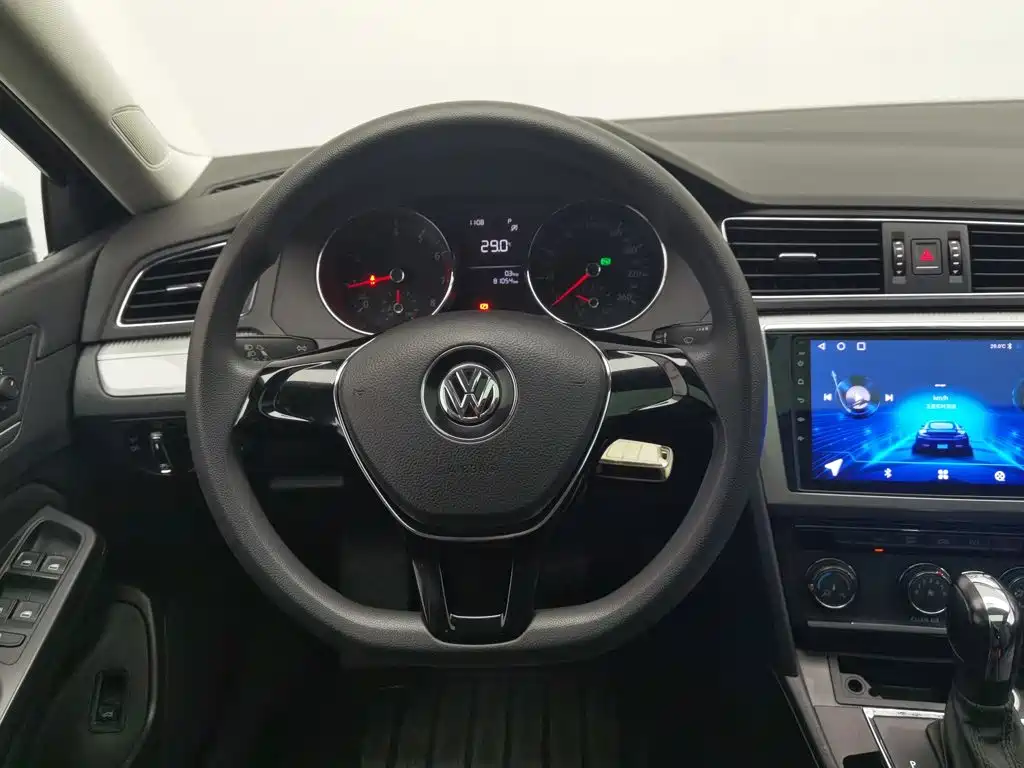 Volkswagen Lamando 2017 — фото 11