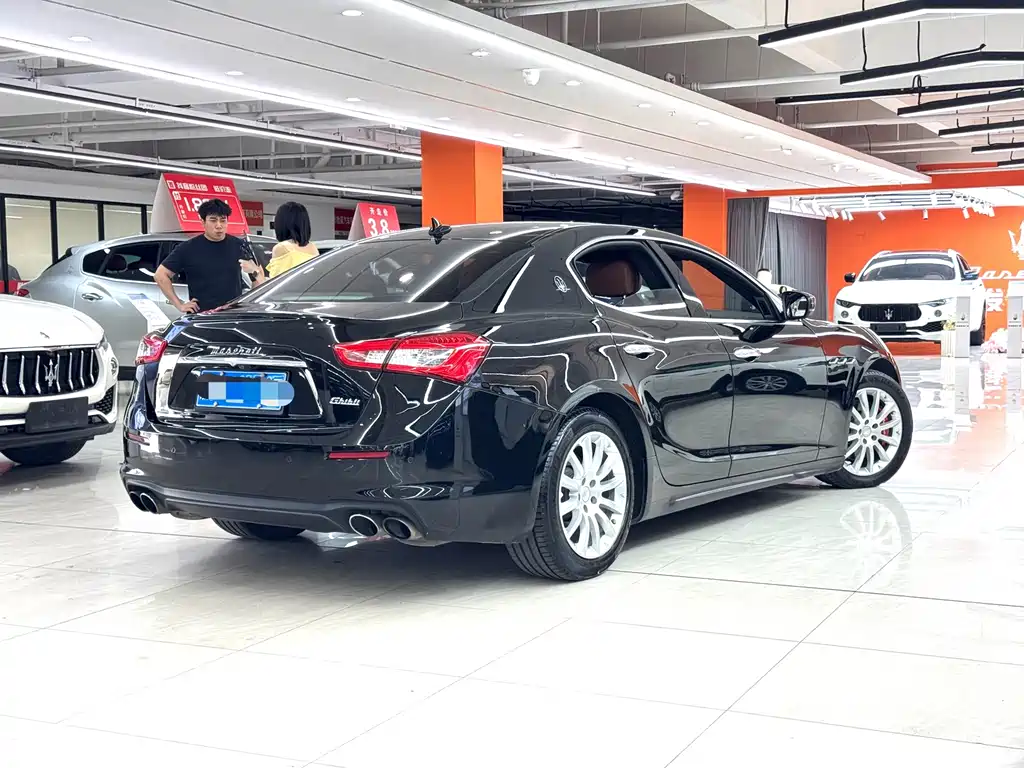 Maserati Ghibli 2019 — фото 8