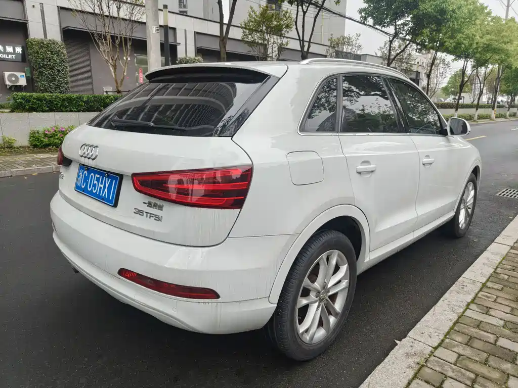 Audi Q3 2016 — фото 6