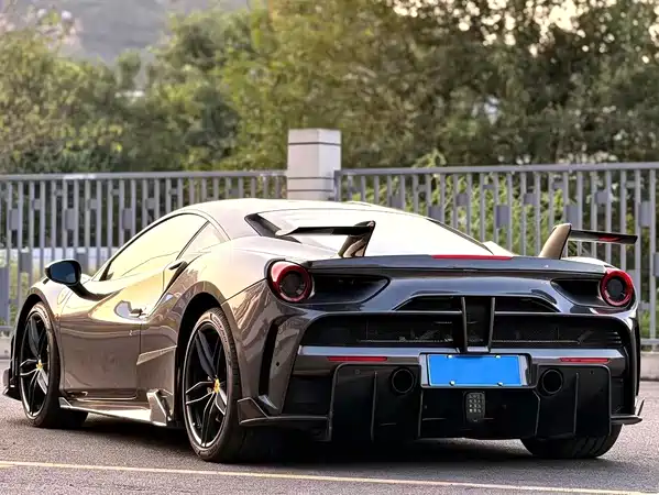 Ferrari 488 2016