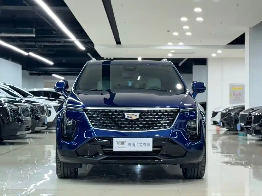 Cadillac XT4 2024 — фото 2