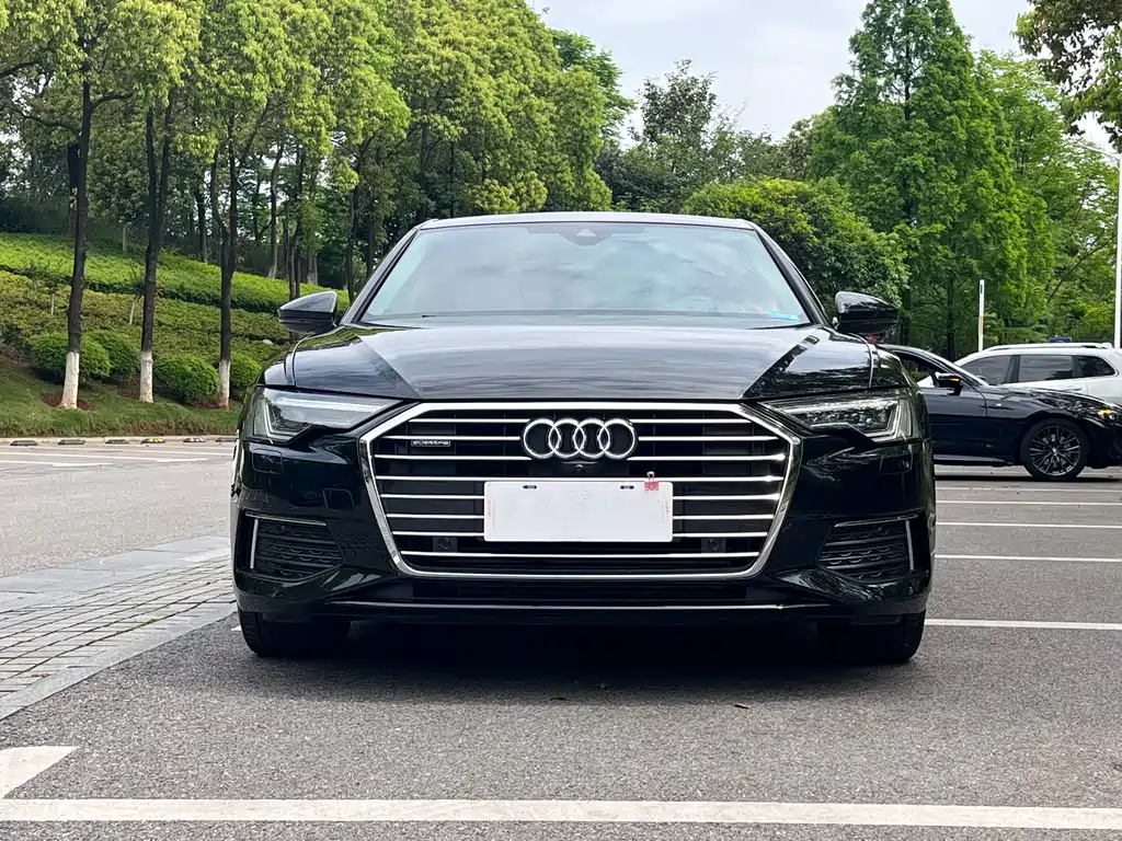 Audi A6L 2022