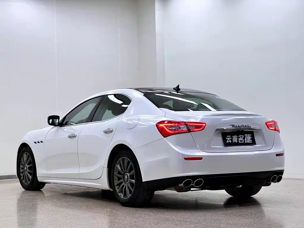 Maserati Ghibli 2016 — фото 4