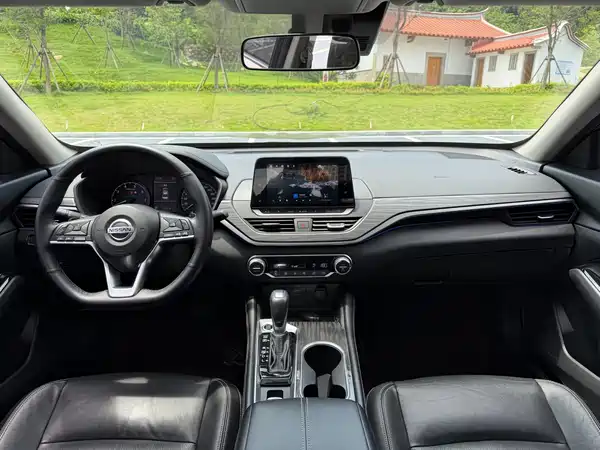 Nissan Teana 2022