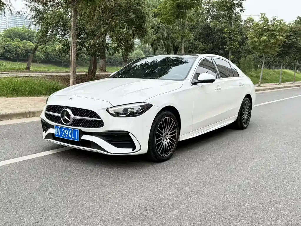 Mercedes-Benz C-Class 2025 — фото 3