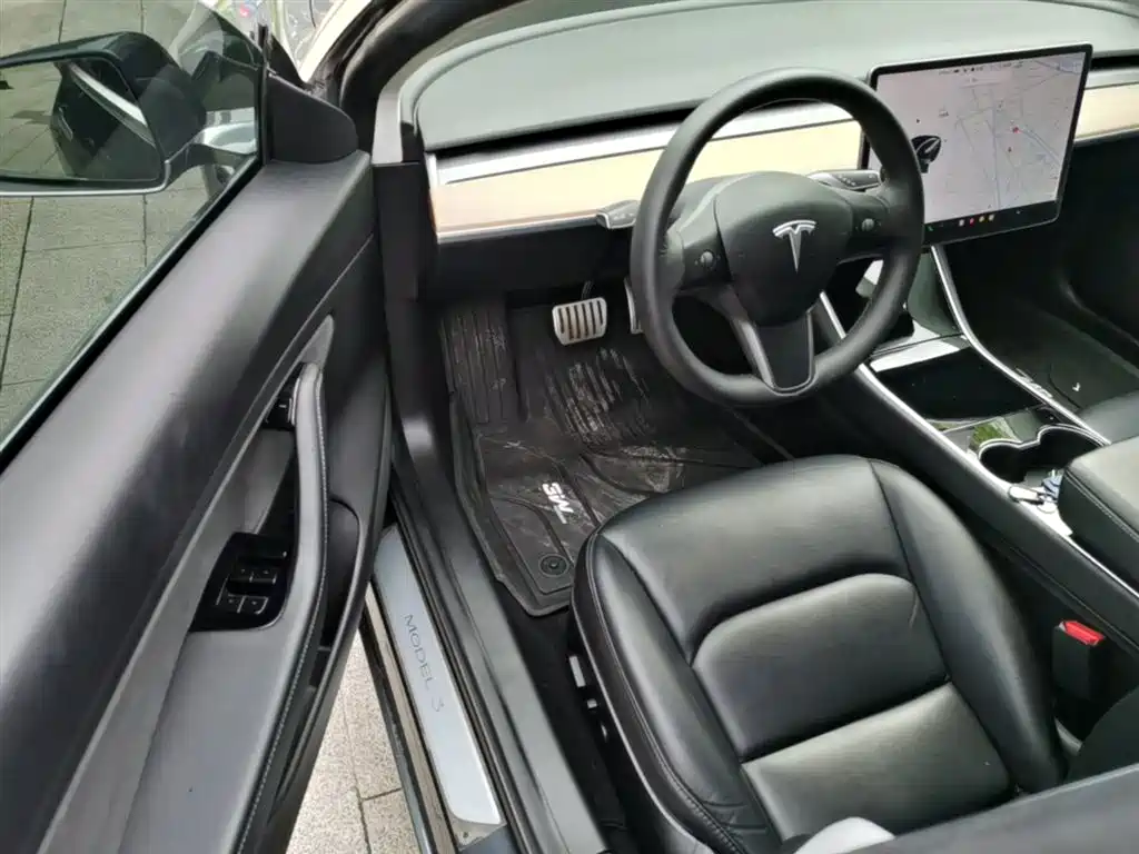 Tesla Model 3 2019 — фото 16
