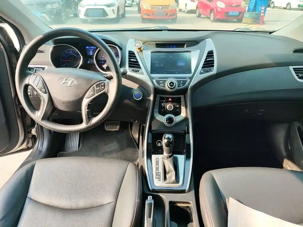 Hyundai Elantra 2017