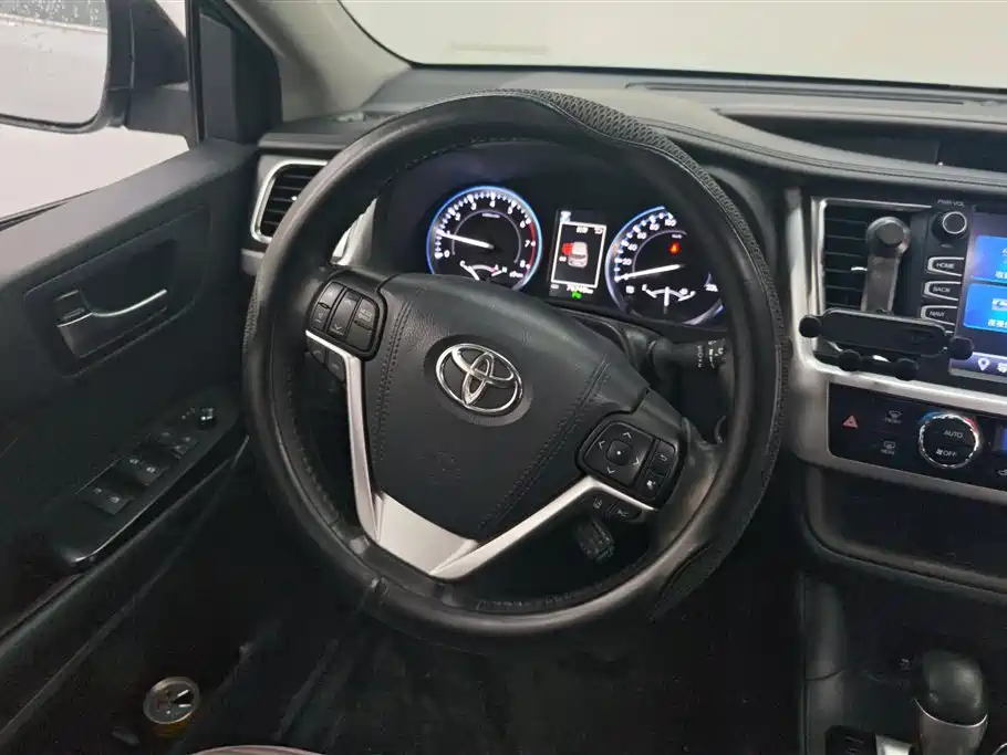 Toyota Highlander 2020 — фото 15