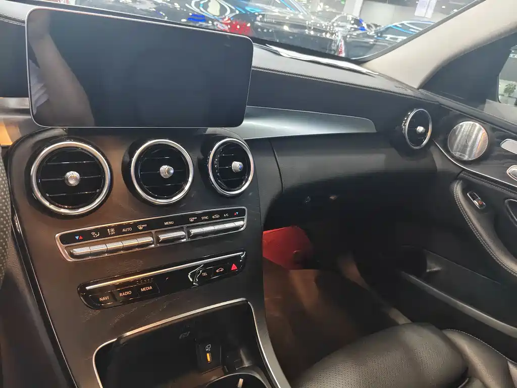 Mercedes-Benz C-Class 2020