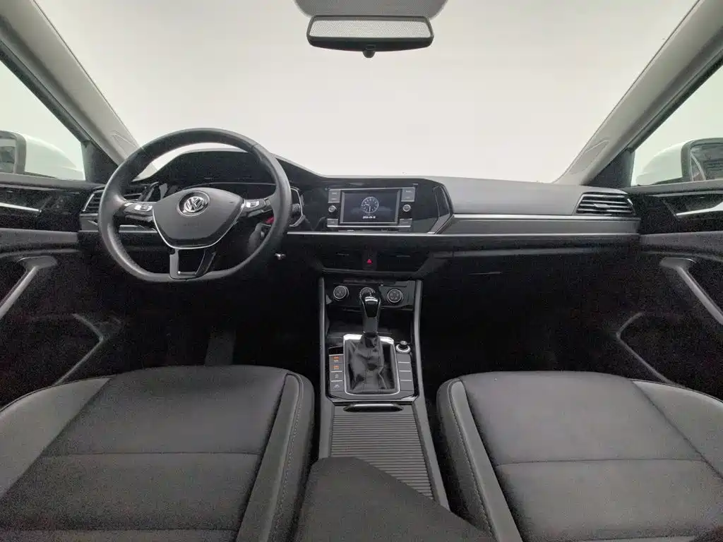 Volkswagen Sagitar 2019