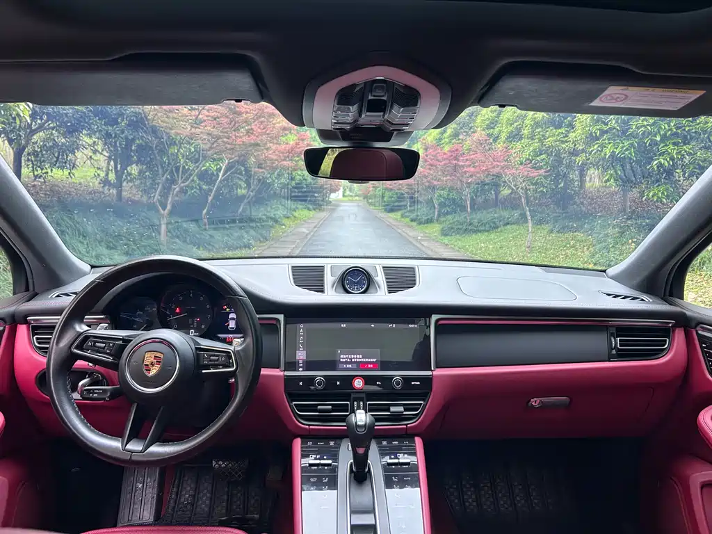 Porsche Macan 2022 — фото 15