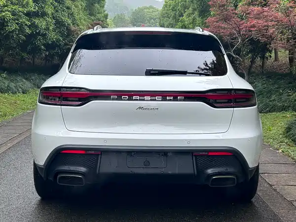 Porsche Macan 2022